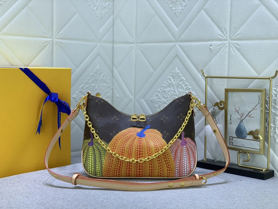 

MT Designer Bag Classic carry-on shopping bag Yayoi Kusama Large capacity One Shoulder Oblique Tote Pumpkin Bag, Brown