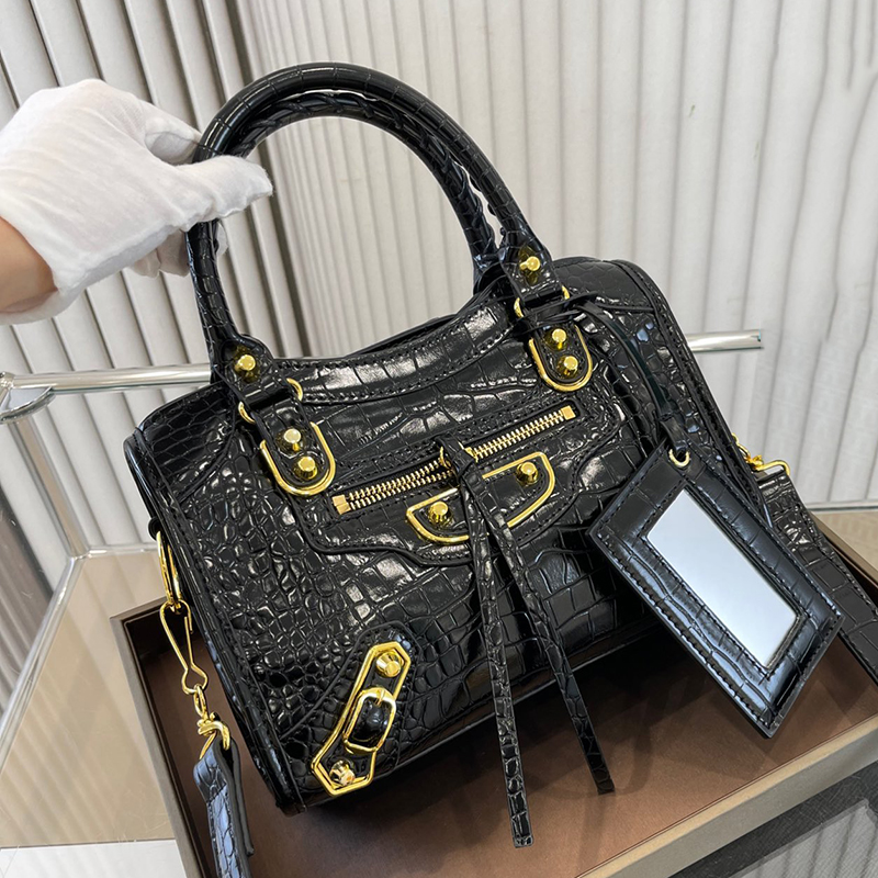 

Cool Girl Biker Bag Designer Handbag Women Crossbody Bag Fashion Leather Shoulder Purse Man Handbags Classic rivet Tote Bag Black Pink Saddle Duffle Fashion Bags, Grey