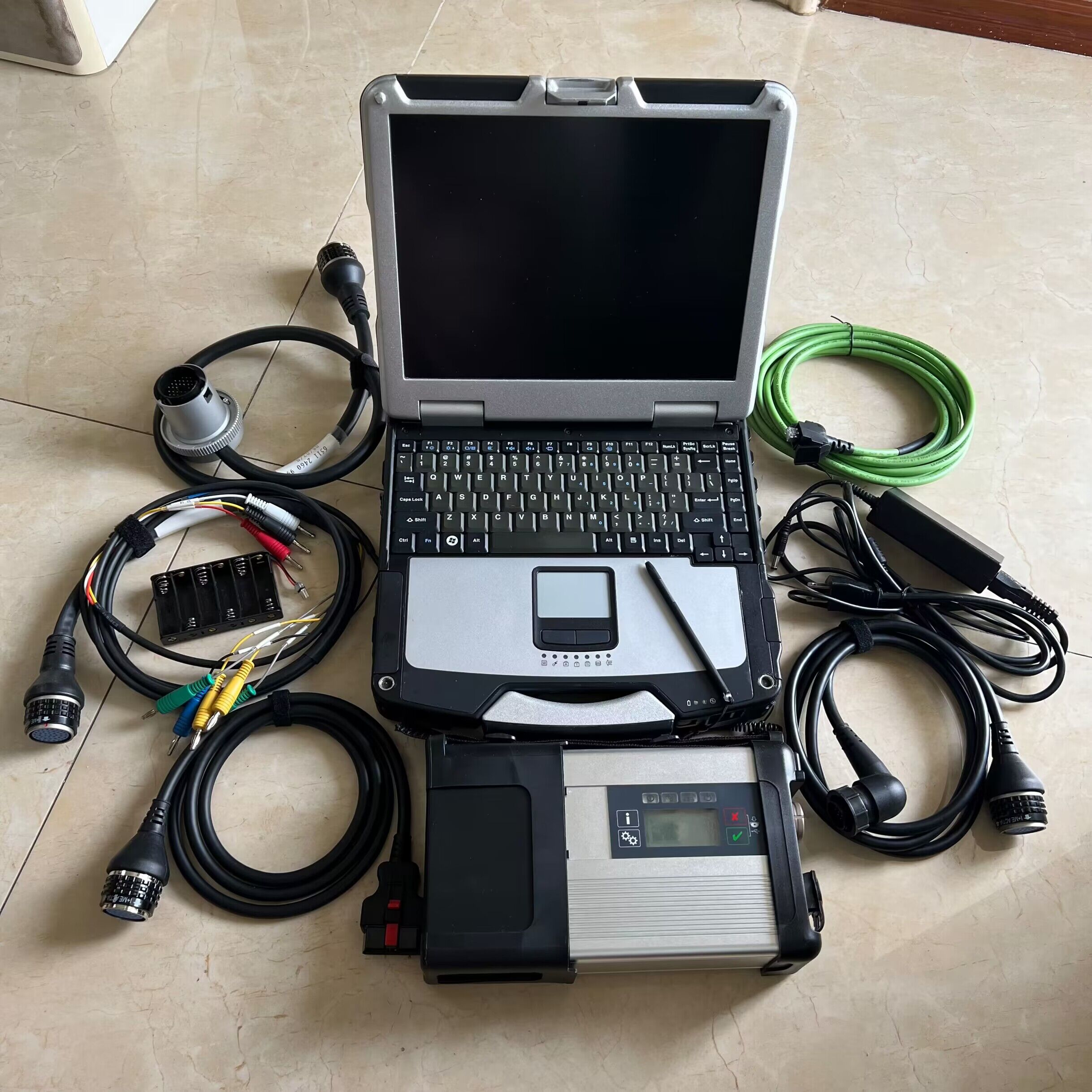 MB STAR C5 SD Connect Tool Diagnostic avec SSD + Ordinateur portable IX 104 I7 CPU Plein main Set complet prêt à utiliser des voitures et des cam