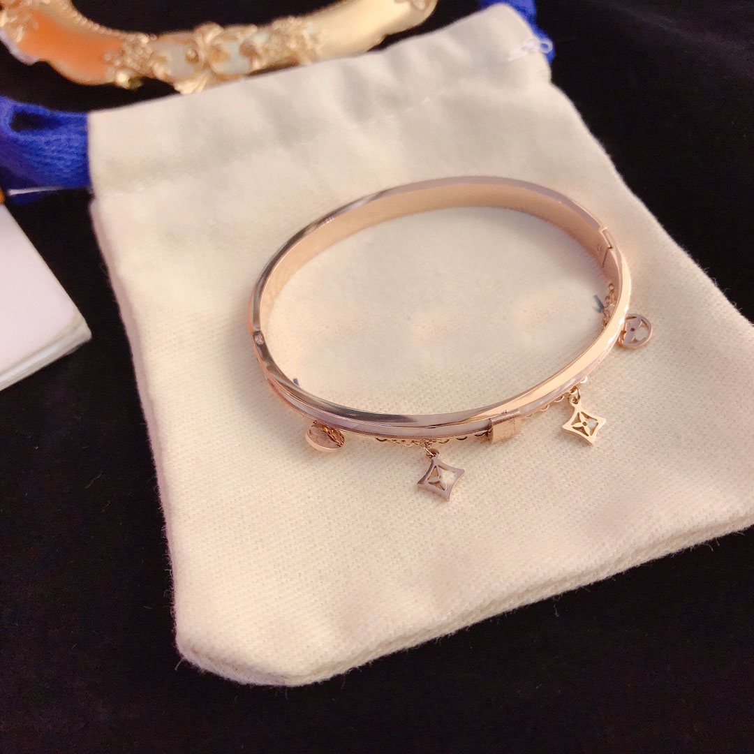 

Gold Bangle Bracelet Luxury Brand Fashion Stainless Steel Bracelets Everyday Accessories Women Men Party Wedding Valentine's Day Jewelry Gifts S005