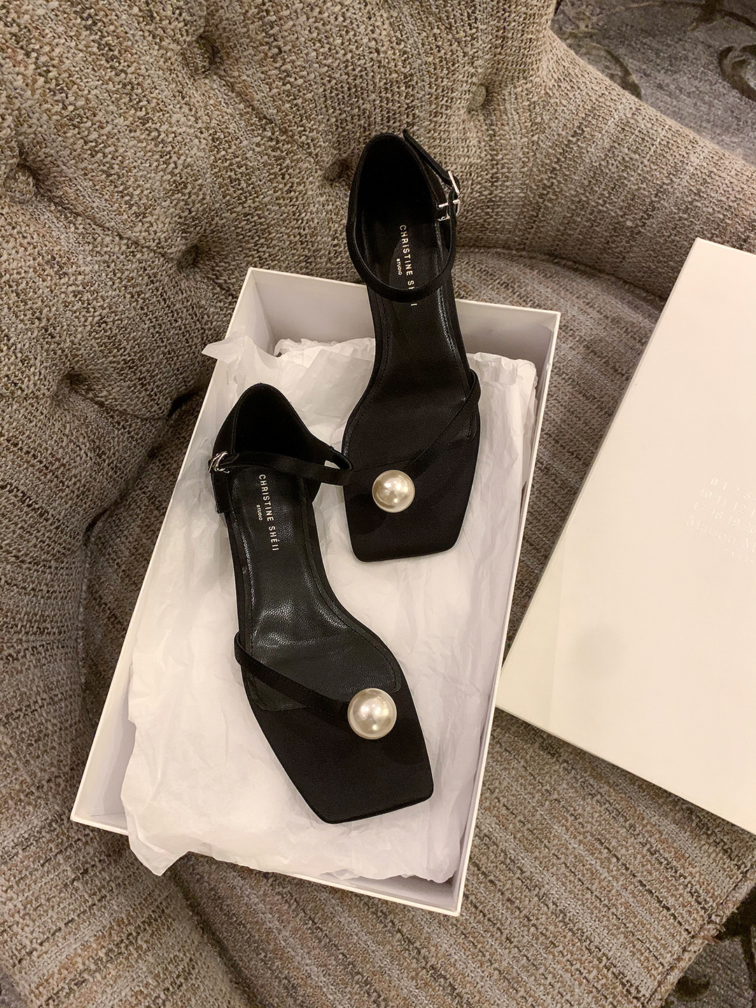 

Fashion Sandal Square Toe Pearl Sandals Ladies Chunky Heel Dress Shoes, Black