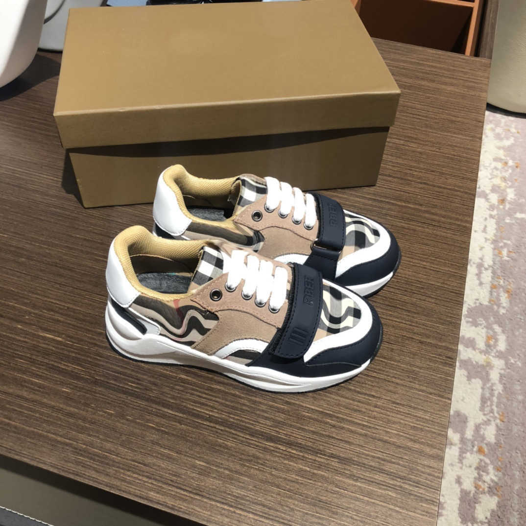 

23ss Kids Shoes kids sneakers kids designer shoes classic lattice splicing Thick bottom hook and loop fasteners sports shoes boys size 26-35 baby shoes