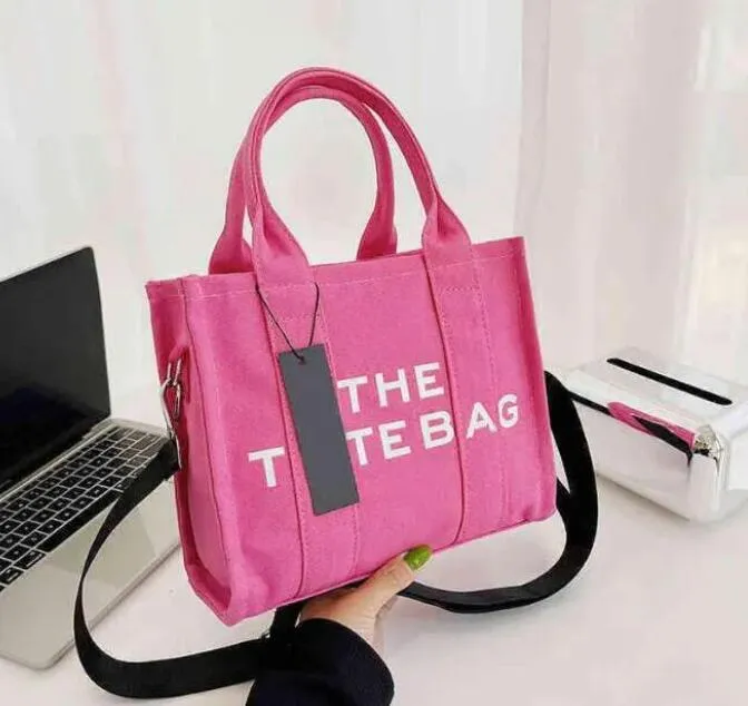 

2023 Famous Designer Cool Practical Large Capacity Shoulder Handbag Women Great Coin Purse Crossbody Casual Square Canvas Wallet