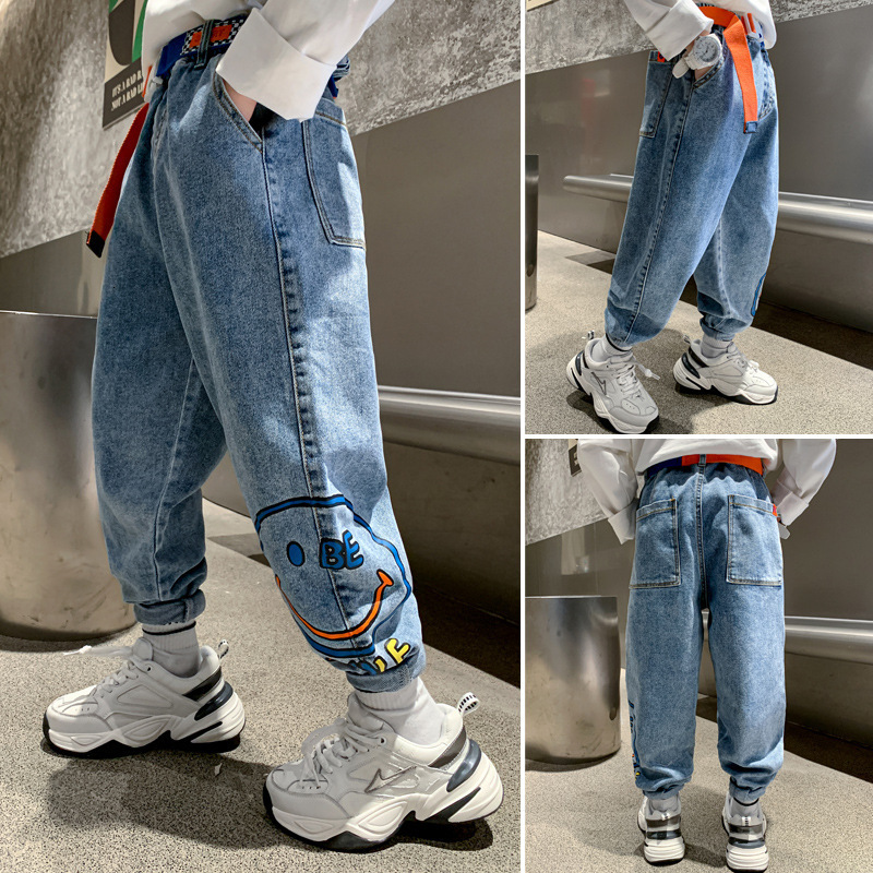 

Jeans Children Loose Harlan Jeans Denim Pants Spring Kids Jeans Pocket Letters Children Big Packet PP Jeans Boy Clothes 230413, Blue
