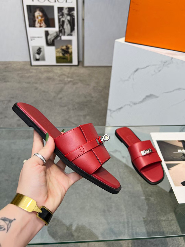 

Designer Slippers Beach Classic Flat Sandals Luxury Summer Lady Leather Flip Flops Top Quality Men Women Slides Size 0401, 01