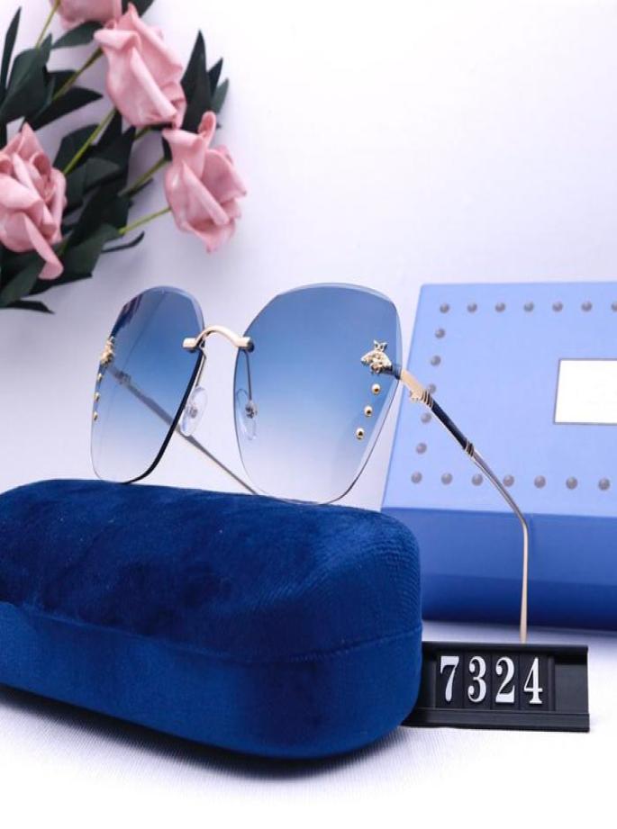 

Womens Sunglasses Designer Fashion Glasses With Box Mirror Men Luxurys Designers Luxury Eyeglasses UV Proof Hersbags4796438