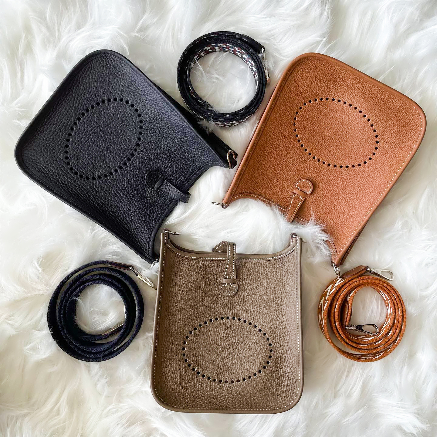 

Fashion Evening Evelyn Clutch bag Luxury Totes Designer womens mens sling hourglass small purse wallet Cross Body Genuine leather Shoulder hollow out pochette bags, Blue