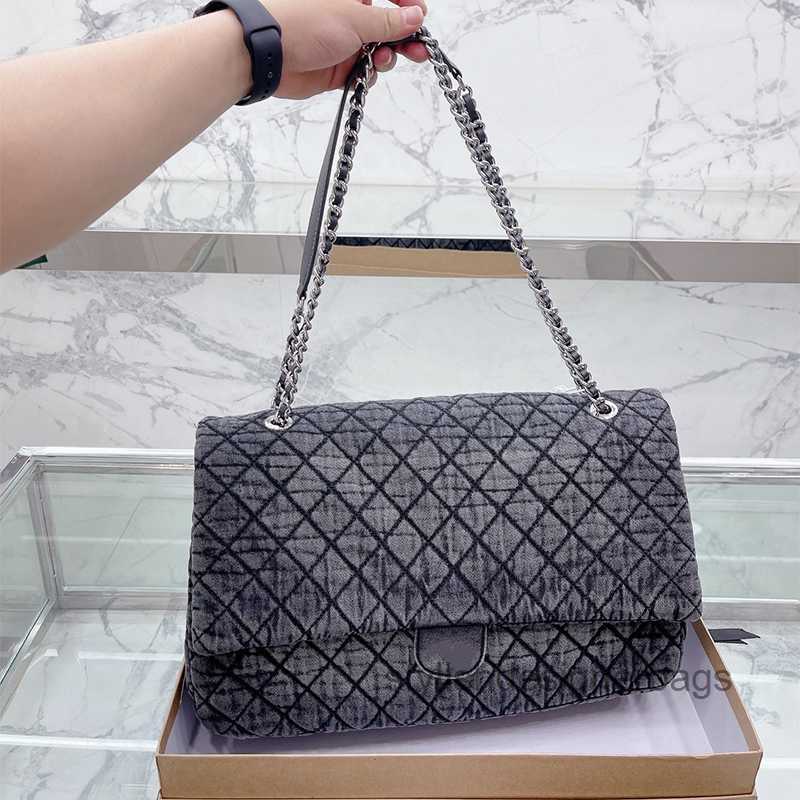 

Top High Quality Denim Shopping Bag Fashion Large Capacity Women Chain Bag French Quilted Designer Handbag Crossbody Luxurys Totes Bags, Blue small