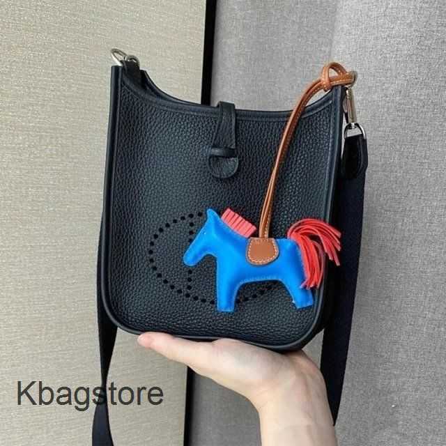 

Women's Herms Tote Designer Evelyns Bag Bags Brand 2023 Hollow Single Out Bucket Layer Cow Leather Litchi Pattern Shoulder Crossbody 17cm Y7ls, Black