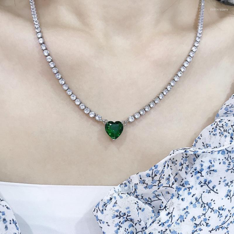 

Choker 2023 Luxury Heart Green Crystal Pendant Silver Color Necklace For Women Exquisite Zircon Clavicle Chain Wedding Jewelry