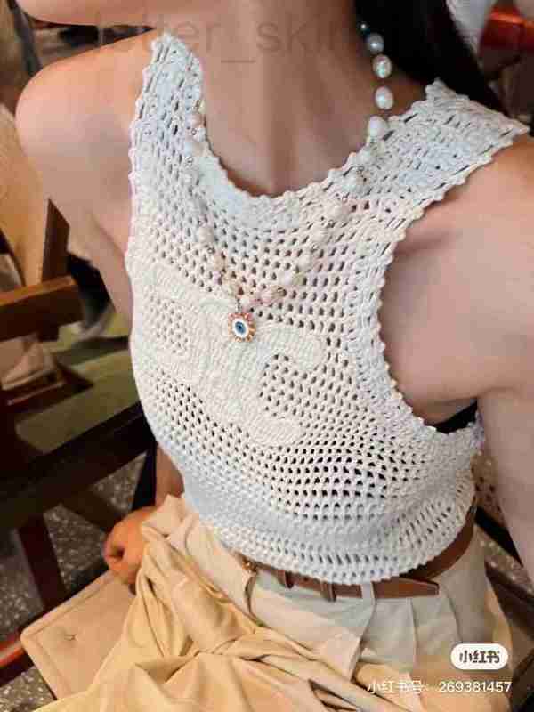 

Women' Knits & Tees designer 2022 Summer Thin Heavy Work Hollow out Handmade Hook Flower Loose Sleeveless Tank Top Knit Layered T-shirt O50E, Creamy-white