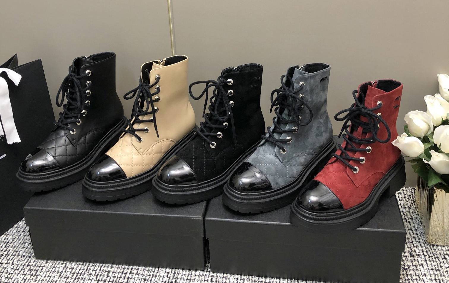 New High Quality Luxury brand Hot Sale Classic Platform Cowhide Lace Up Ankle Boots Embroidered Side Zipper Color Match Fashion Runway Short Boot-image-920499212