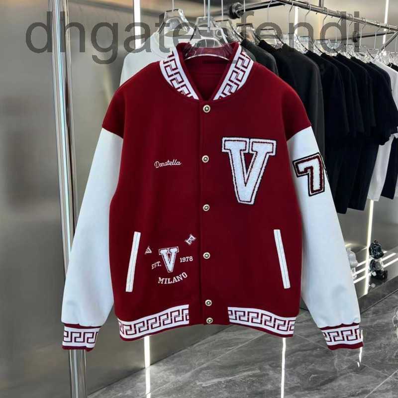 

Men' Jackets DesignerHigh version wool coat mens baseball jacket Medusa embroidered sportswear Vers designer jackets men women hip-hop Jacket CHD8, Brick red