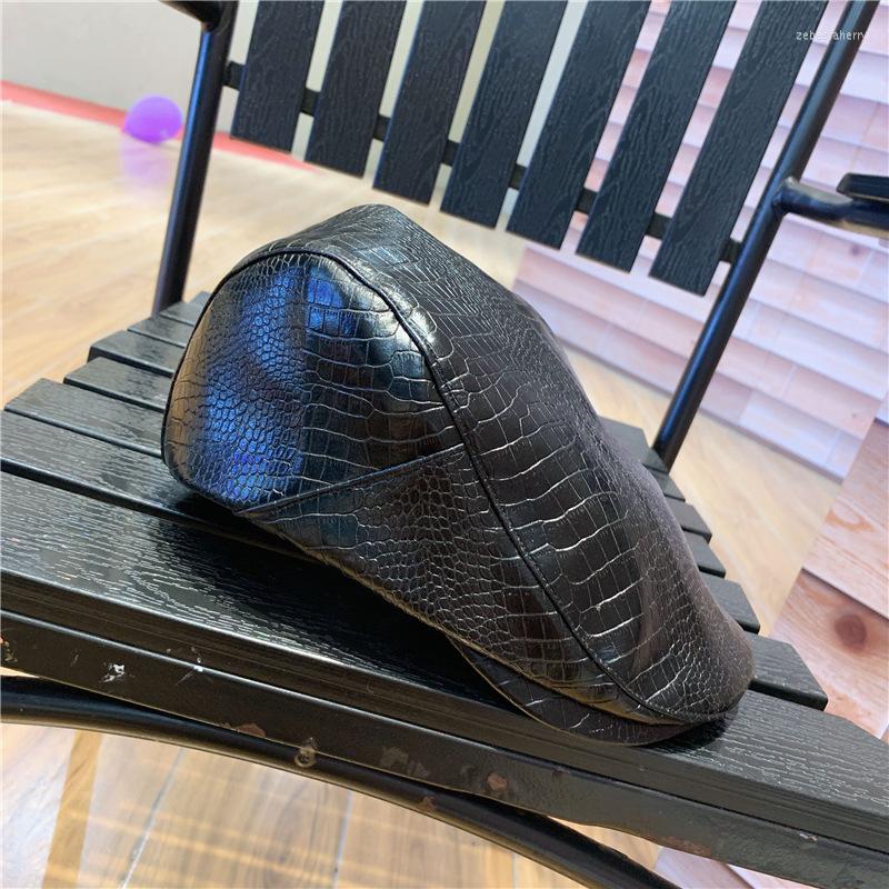 

Berets 2023 Winter Women Genuine Leather Crocodile Pattern Navy Hat Female European/American Retro Simple Flat Top Caps Street Beret, Black