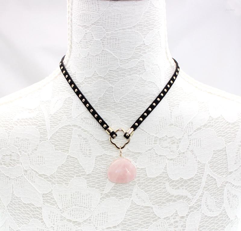 

Choker Fashion Row Button Black PU Leather Necklace Jewelry Natural Chunky Pink Stone Pendant Necklaces For Women Pendants Bijoutiere