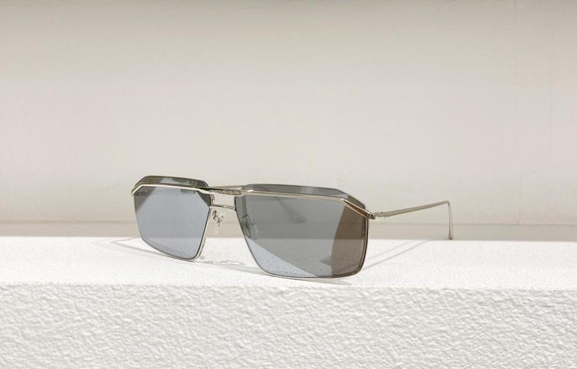 

Sunglasses For Women and Men Summer 0139 Style AntiUltraviolet Retro Plate Full Frame Glasses Random Box3717524