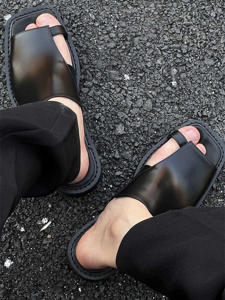 

Slippers Modern Man Version Square Head Open Toe Personality Outdoor Stitching Design All-match Men's Slides Flip Flop ShoesSlippers, Black