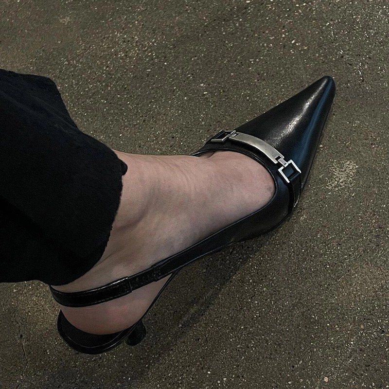 

Sandals Spring Autumn Sexy High Heels Metal Decor Square Toe Women Shoes Slip-On Leather Pumps For Party Wedding 230413, Black