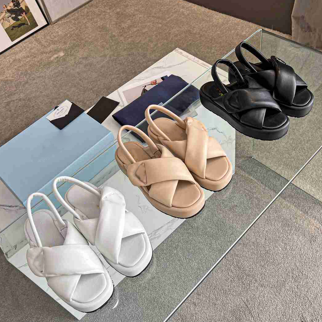 

Designer Sandals Foam Rubber Bread Sandal Women Platform Slides Triangle Metal Embellished Summer Dress Shoes, White