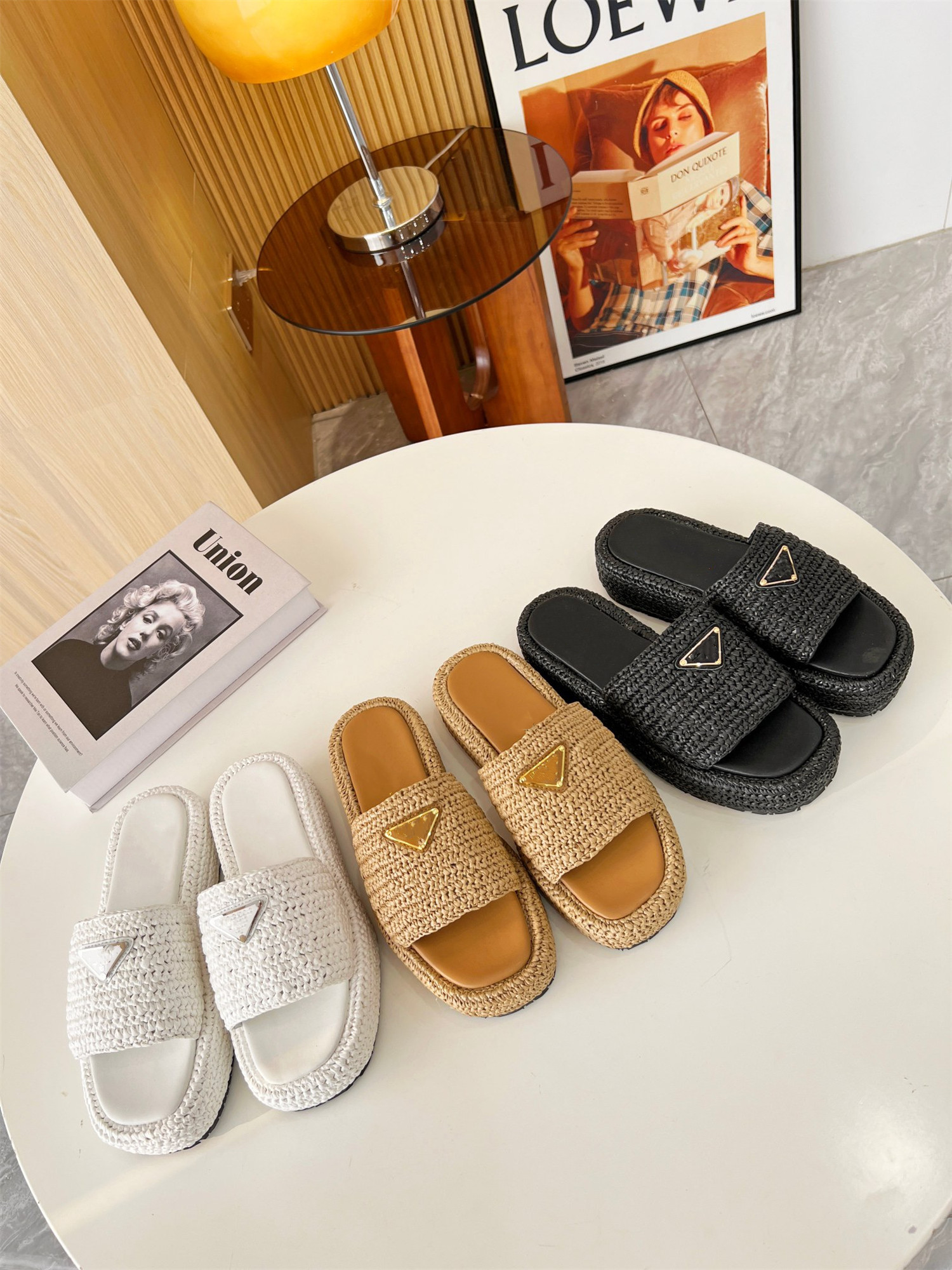 

2023 famous brand Beach slippers Classic Flat heel Summer Designer Fashion flops leather lady Slides women shoes Hotel Bath Ladies sexy Sandals 35-41, Beige