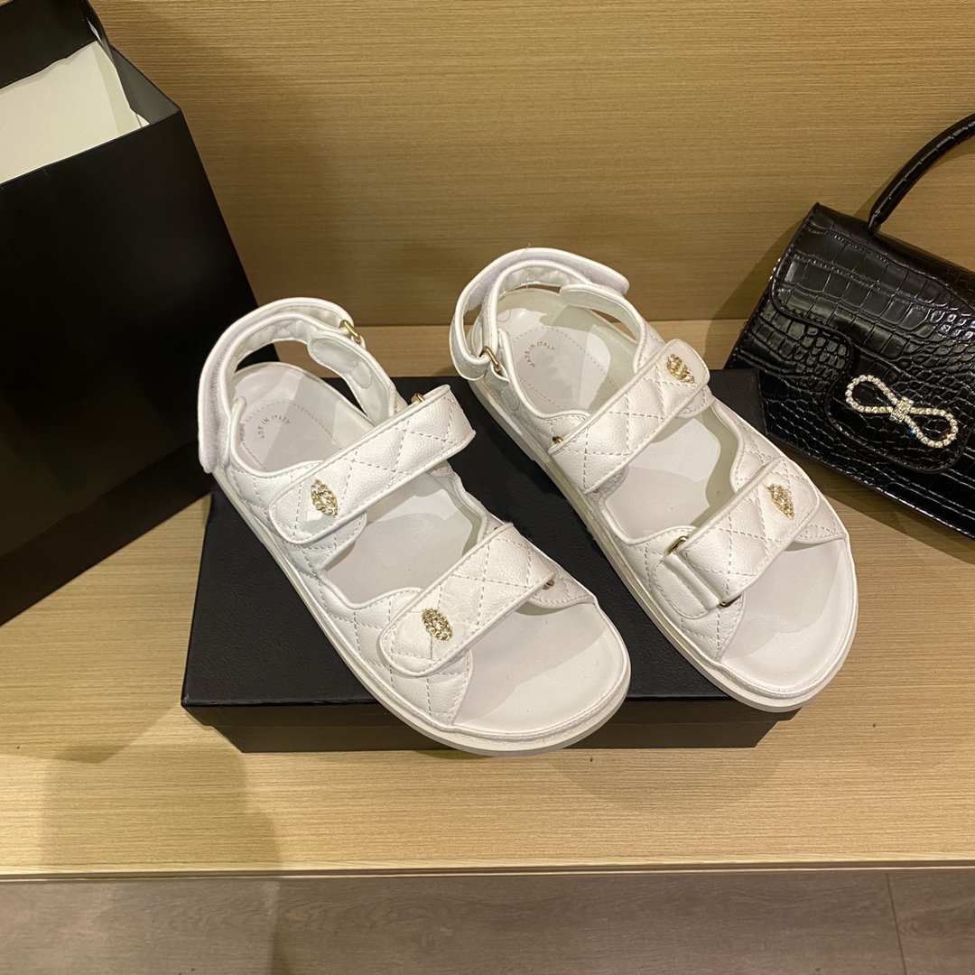 

Quilted Sandals Womens Designer Dad grandad sandal Cnel Slippers luxury flat Platform crystal calf Leather Slides Interlocking Slide Women summer beach shoes, White leather