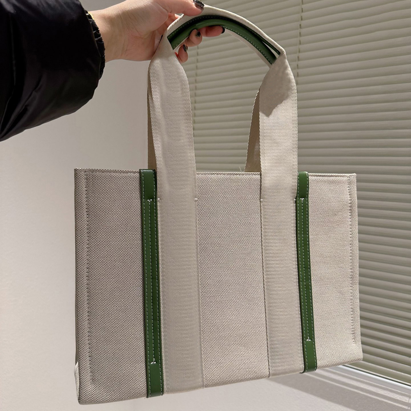 

designer bag versace handbag lcuyana work satchel cuyana structured tote style purse fashion bags wholesale handbags shopping bag Women handbags Tote bag