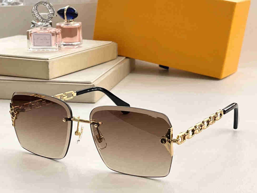 

Summer color changing sunglasses for women with a large face slimming effect special polarized glasses for driving UV resistant sunglasses for both day and night