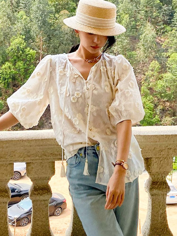 

Women' Blouses Emboridery Stereo Flower Loose Half Sleeve Chic Elegant Blouse Shirt Cotton Summer Women Appliques Sexy Ladies Casual Top, Beige