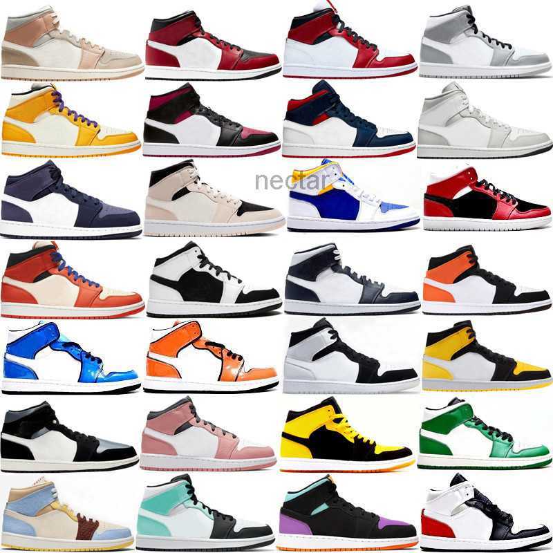 

OG Retro Basketball Shoes 1s Man Woman Mens Sneakers Mid 1 Light Smoke Grey Chicago Pink Quartz Obsidian Turf Orange Sanded Purple Grey Camo Signal B, 26