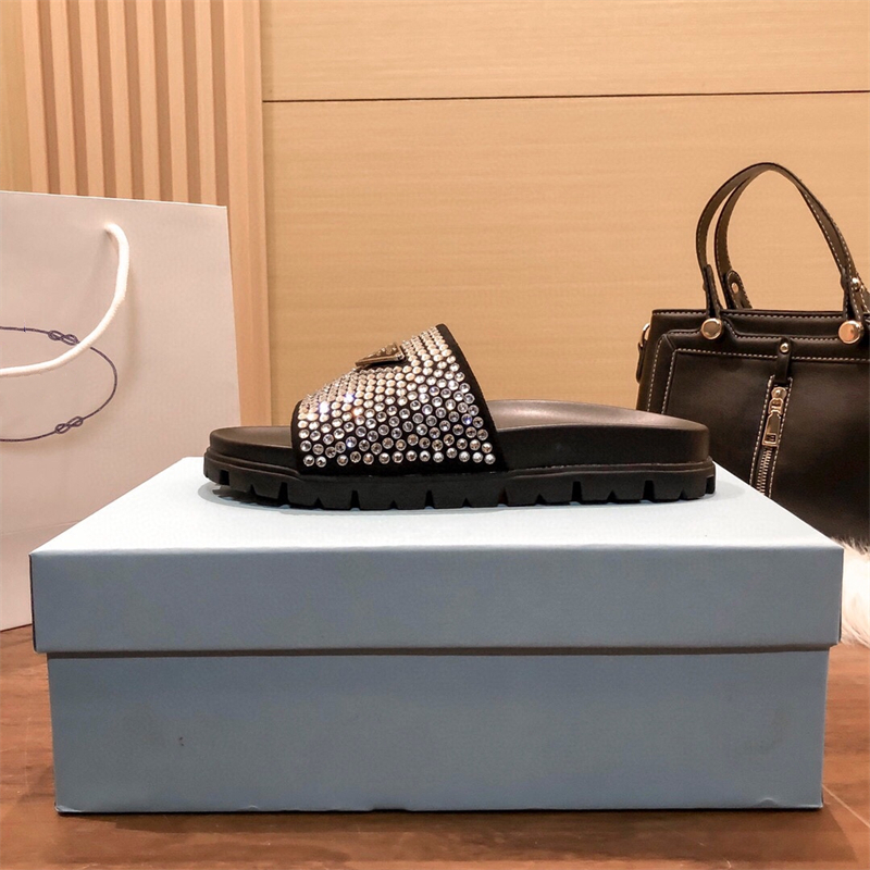 

Designer Slippers Fashion Brand Slippers Luxury women's Beach Slippers Sandals Sliding Shoes diamond-encrusted triangle logo Flat Slippers Size 35-40, 6[ heel height 6.5cm]
