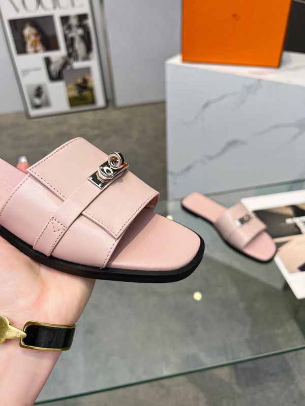 

High quality heeled Luxury designers sandals Coarse leather Classic High heel Suede womens sneakers Slides shoes Metal buckle parties heels Belt Sexy 0401, 01