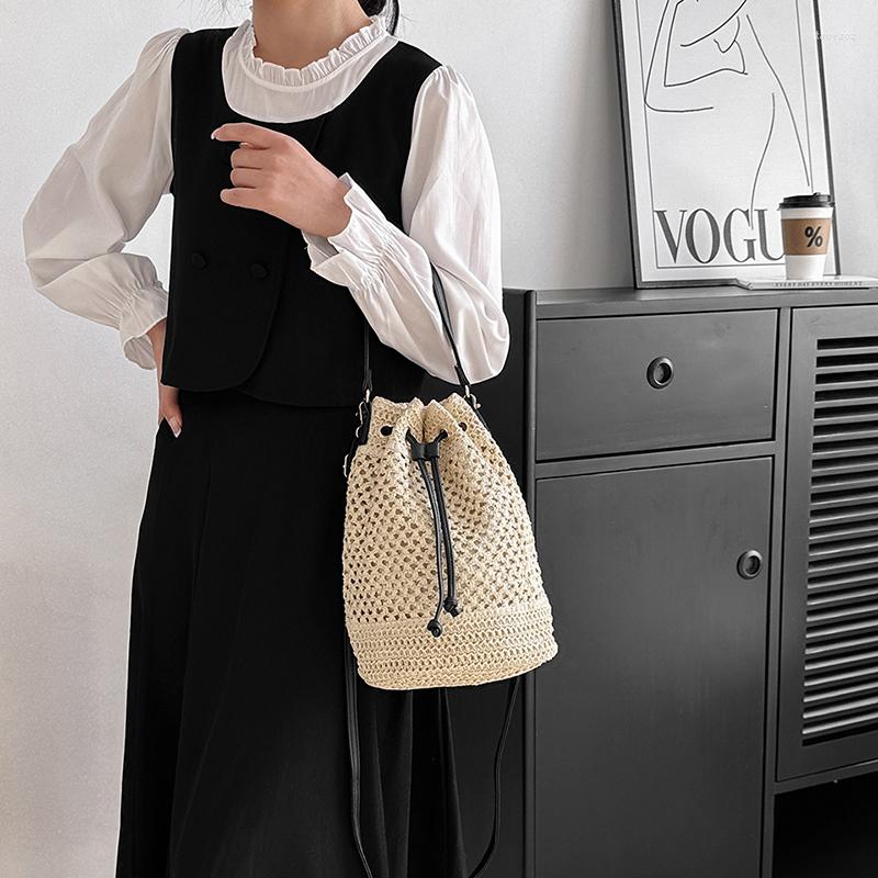 

Evening Bags Fashion Drawstring Summer Trend Women Casual Shoulde Messenger Simple Travel Ladies Hundred Beach Straw Woven Handbags, Black