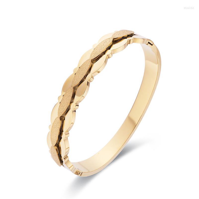 

Bangle Water Wave Design Titanium Steel Bracelet Bright Light Frosted Elegant Cuff Imitation Chain Foliate For Women Friendship