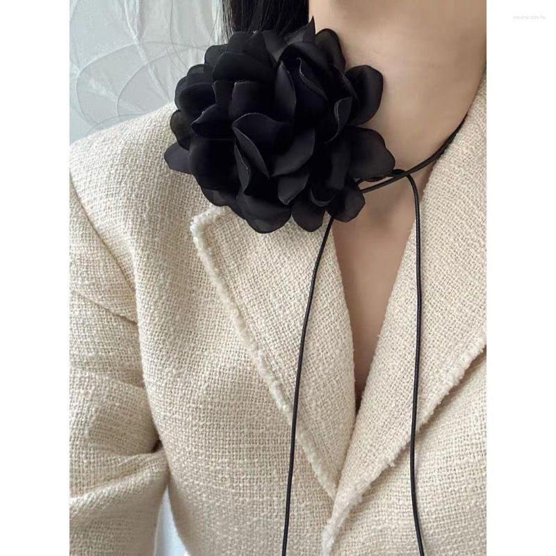 

Choker Big Fabric Flower Neck Chain Classic Romantic Necklaces Women's Trendy Jewelry Vintage Charm Necklace