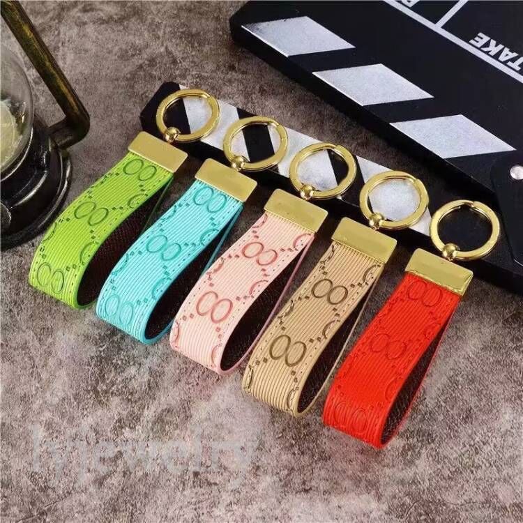 

Unisex keychain multicolor keyring red green gold plated fashion accessories bag charms buckle embossing car leather designer keychain grace PJ068 C23
