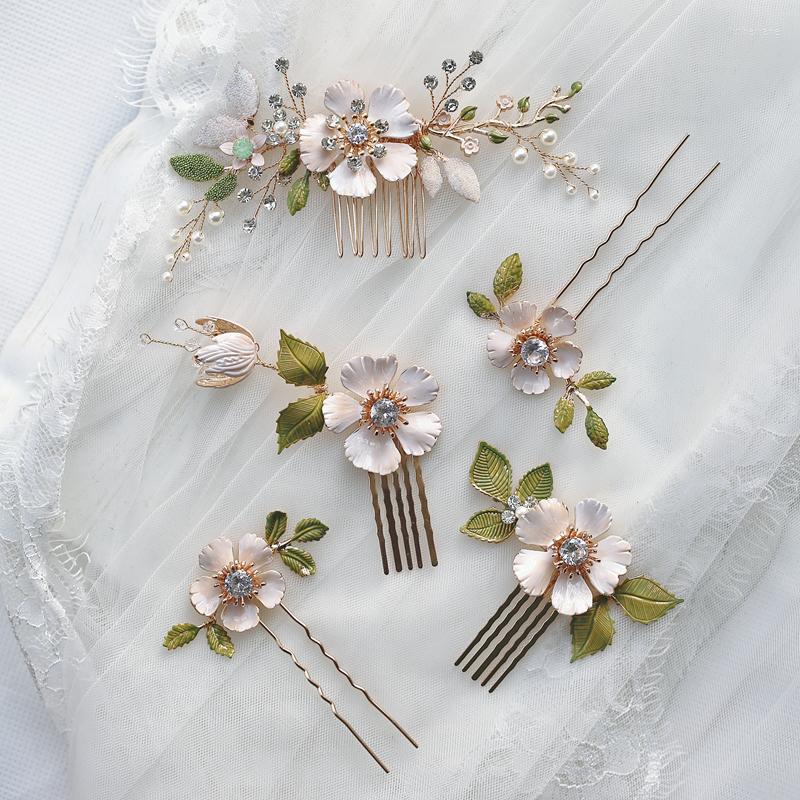 

Hair Clips Simple Green Leaf Bridal Comb Enamel Flower Wedding Accessories Pearl Rhinestone Hairpin Tiaras Set Bridesmaid Gift