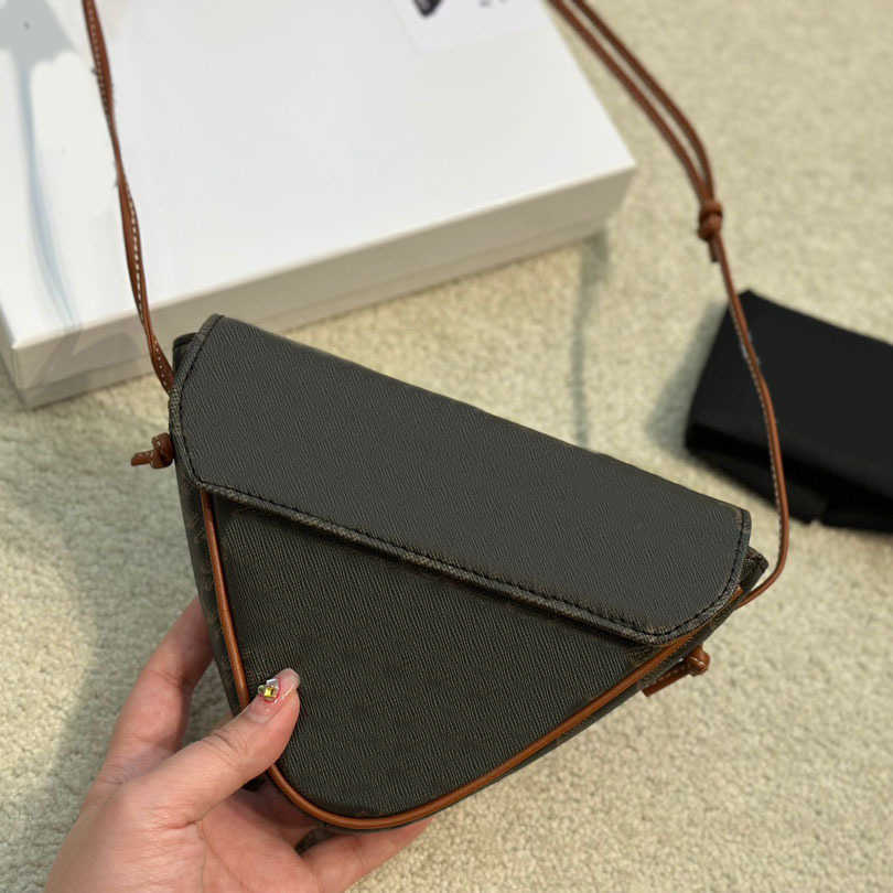 

triangle designer Bag women Shoulder purse Crossbody Small Square Bag Cross Fashion Versatile Women's crossbody Bag 230318, Brown