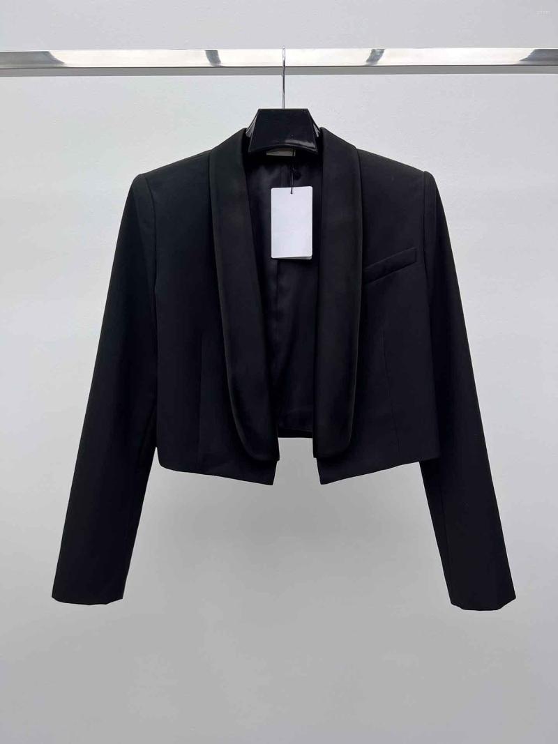 

Women' Suits A Short With Shoulder Pads That Accentuate Perfect Shoulders Is More Stylish Than Elegant, Black