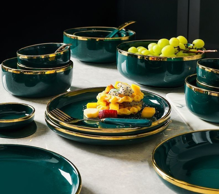 

Spot second hair high-end banquet guest household plate set complete set of high-value dish plate tableware ceramic rice bowl new chopsticks spoon 8-piece set, Green