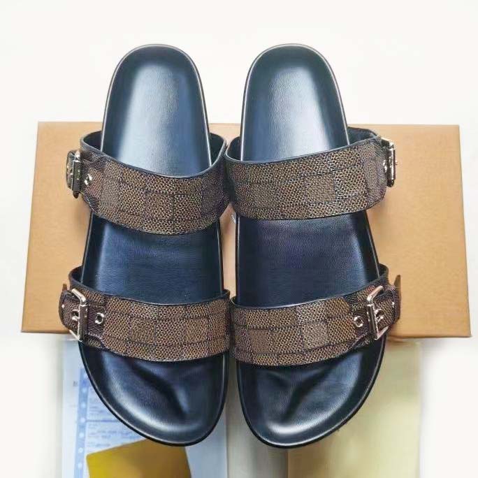 

Designer Slippers slides sandals Summer Flats Sexy real leather platform Shoes Ladies Beach Effortlessly Stylish Slides 2 Straps with Adjusted Gold Buckles Women