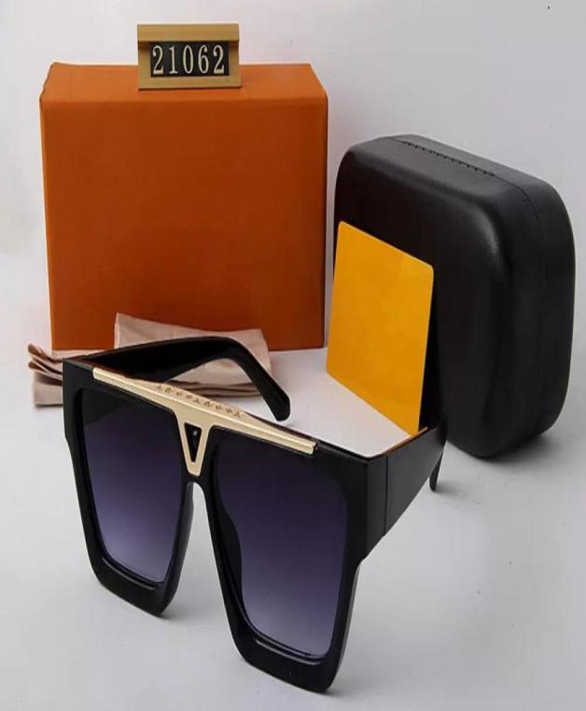 

2022Mens Sunglasses Square Design Glasses 21062Eyewear Gold Frame Glass Lens Womens Sunglasses Designer Sun glasse Top Quality fre9376959