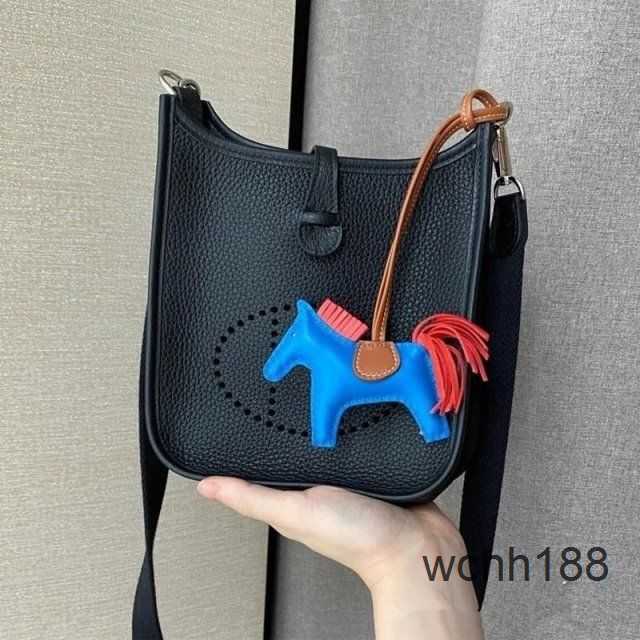 

Pattern Bag 2023 Herma Litchi Evelyns Tote Bags Cow Brand Hollow Out Leather Designer Bucket Layer Women's Single Shoulder Crossbody 17cm 8p55, Elephant grey