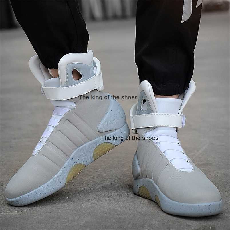

RayZing Men Boots Back To The Future USB Rechargeable Led Shoes for Man and Women Fashion Casual Shoes Glowing Desert Boots Men 220212, 39