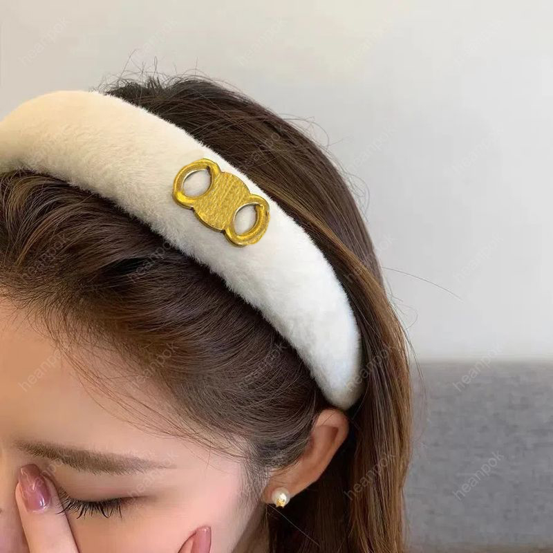 

Fluffy Hair Band Barrettes Designer Jewelry Pink Leather Headband Women Hairclip Gold Hairpin Broadside Cloth Hair Hoops Accessories