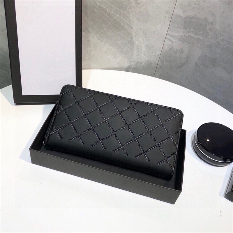 

Purse Clutch Bag Men Womens Leather Wallet Metal Logo Designer Handbag 20cm By 10cm Triangle Fashion Card Holder Long Wallets Luxury Bag