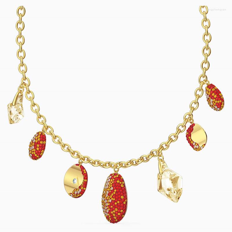 

Pendant Necklaces 2023 Red Gradual Change Necklace Exaggerates Female Clavicle On Geometric Chain Jewelry