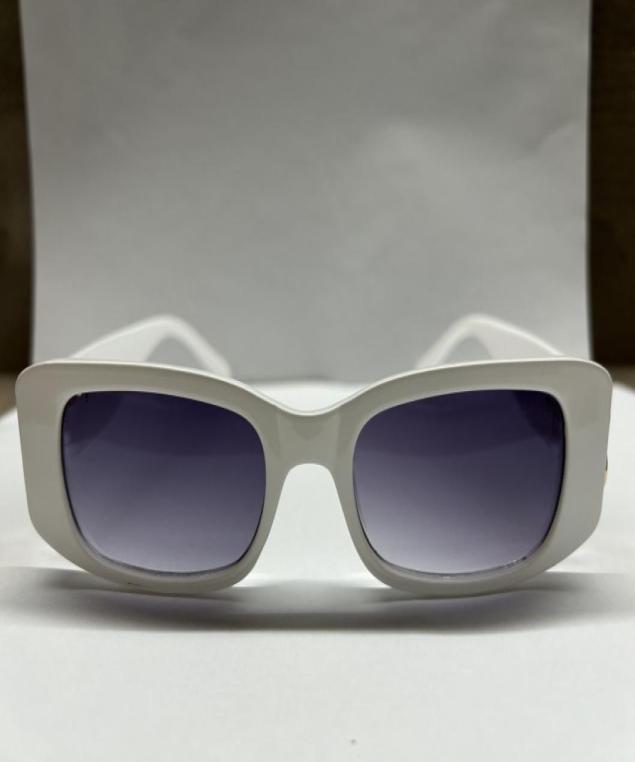 

2023 Luxury Rectangle Women Sunglasses Fashion Womens Brand Deisnger Full Frame UV400 Lens Summer Style Big Square Top Quality Com9458314