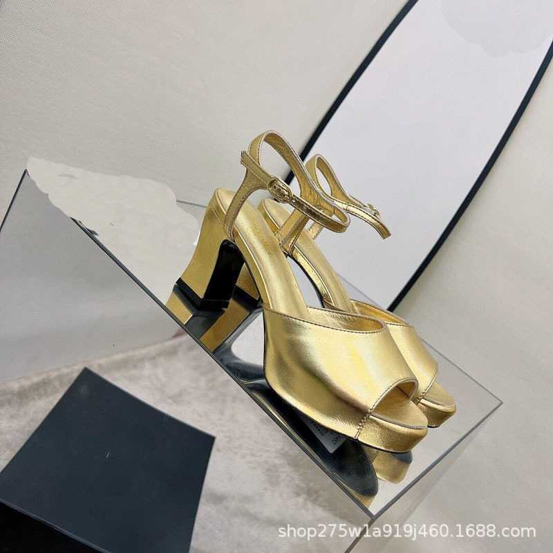 

2023 summer new fashion upper foot thin fish mouth shoes women's thick bottom leisure high heels SANDALS, White5