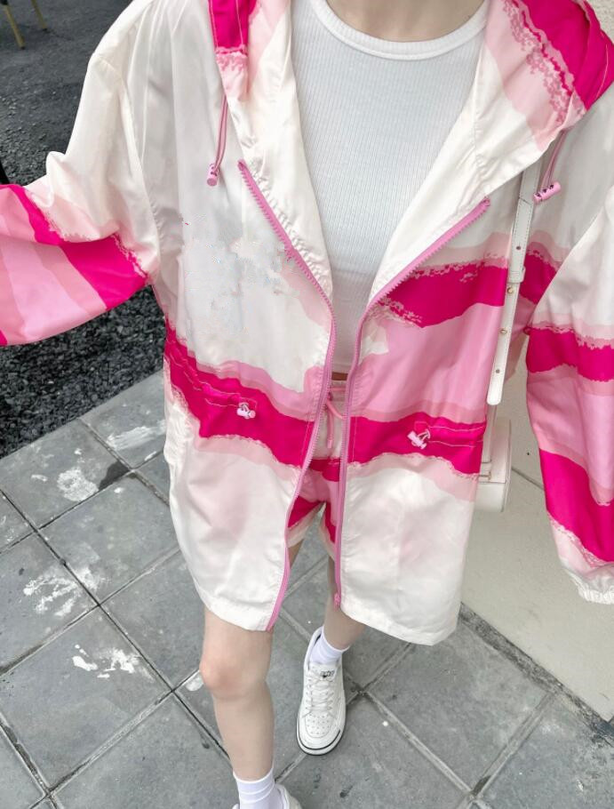 

Women' Tracksuits Set Gradient Color Series Set High end Quality Summer Hooded Coat with Elastic Waist Shorts 410