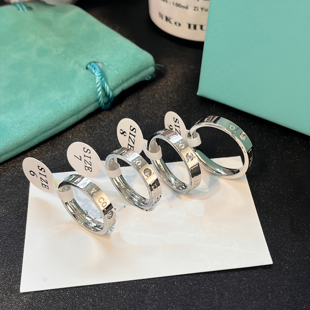 

Luxury Designer Band Rings Love Rings Women Jewellery Rings Supplies Silver Plated Stainless Steel New Pattern Ring Fashion Versatile